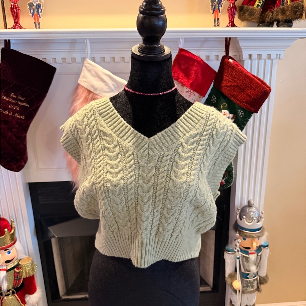 Elegant V-Neck Cable Knit Sweater Vest - Cream